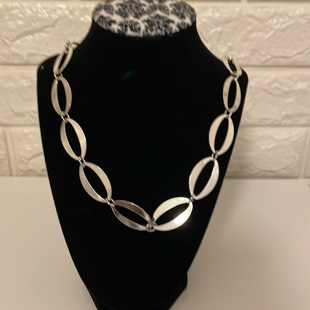 Contemporary necklace. 🌞